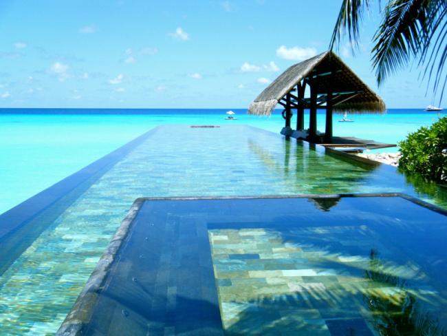 top most amazing swimming pools on earth