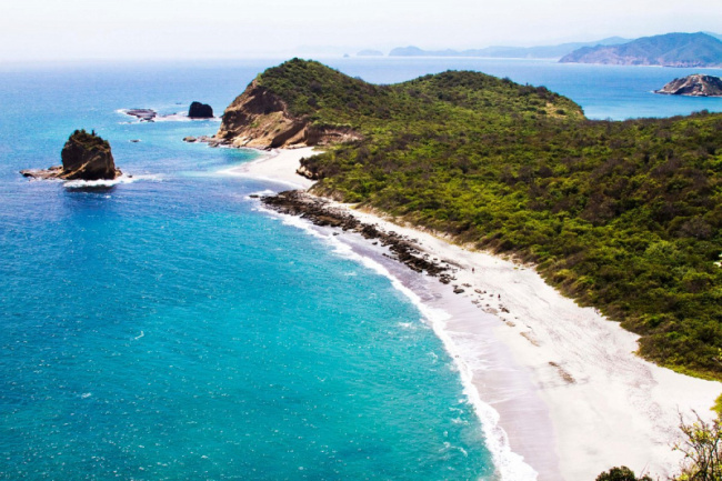 top best beaches in ecuador