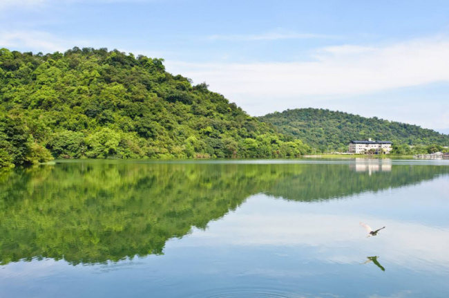 top best lakes to visit in taiwan