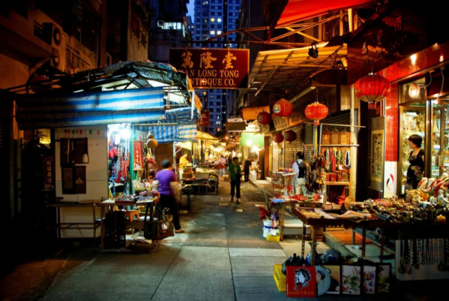 top best street markets to visit in hong kong