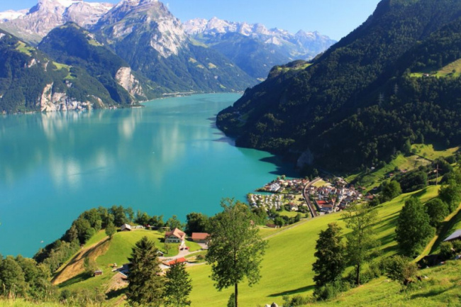 top most beautiful lakes in switzerland
