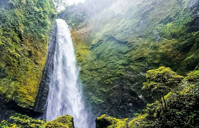 top most beautiful waterfalls in indonesia