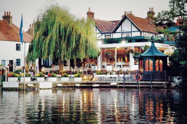 top most expensive restaurants in england